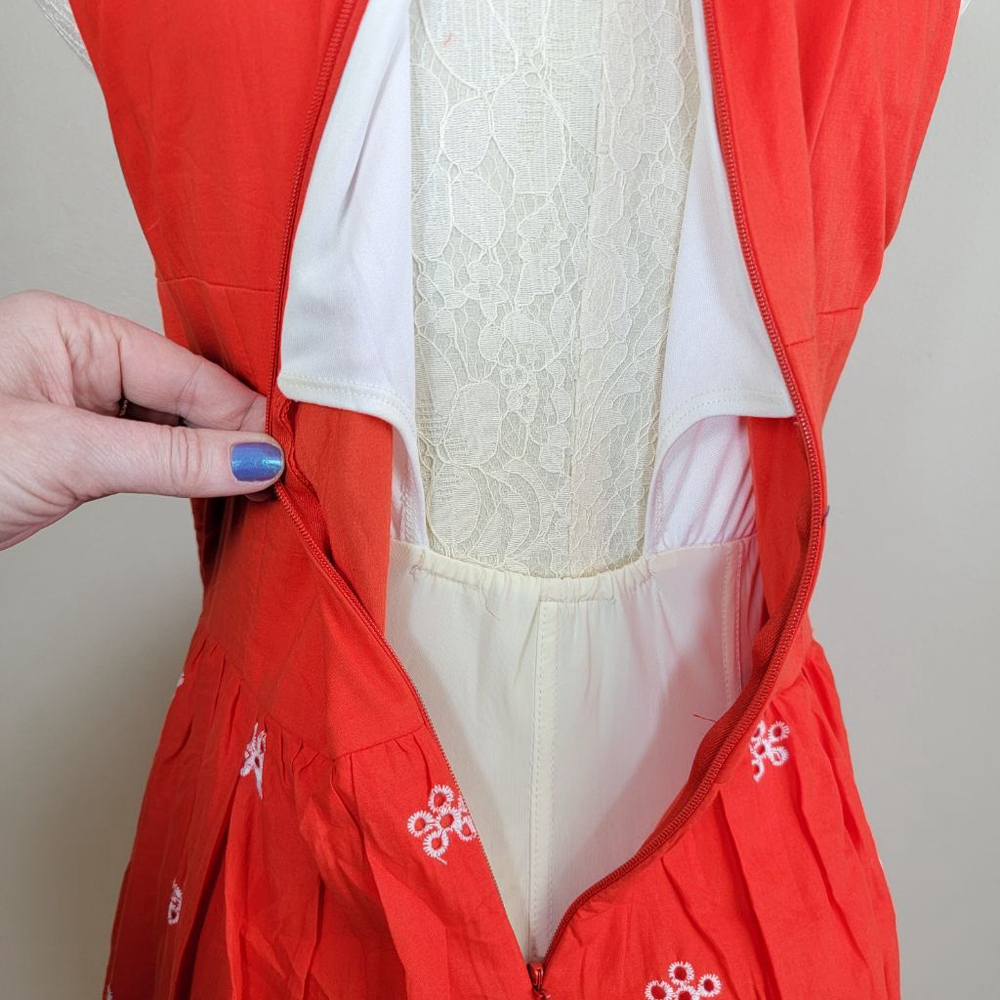 NYDJ Fit & Flare Jeweled Sleeveless Dress Eyelet Embroidered Skirt Slimming 6 - Picture 10 of 14
